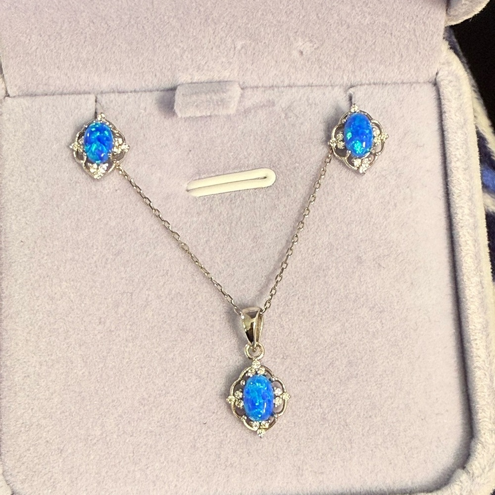 Solid Sterling Silver 925 Opal Pendant With Earrings Set